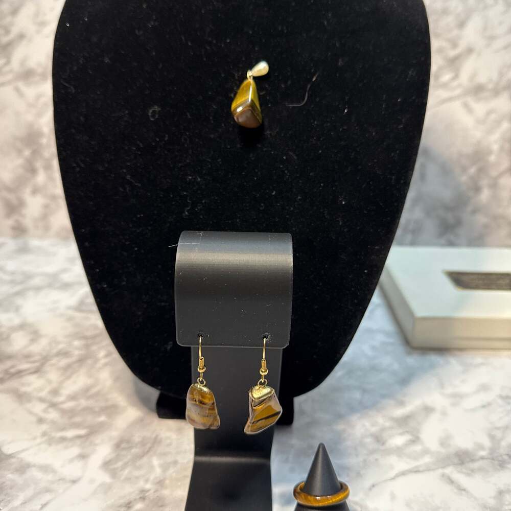 Vintage Tumbled Tiger's Eye Jewelry Set: Dangle Earrings, Pendant, and Band Ring